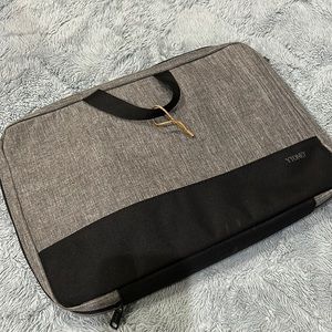 Never used lightly padded laptop bag for 14inches